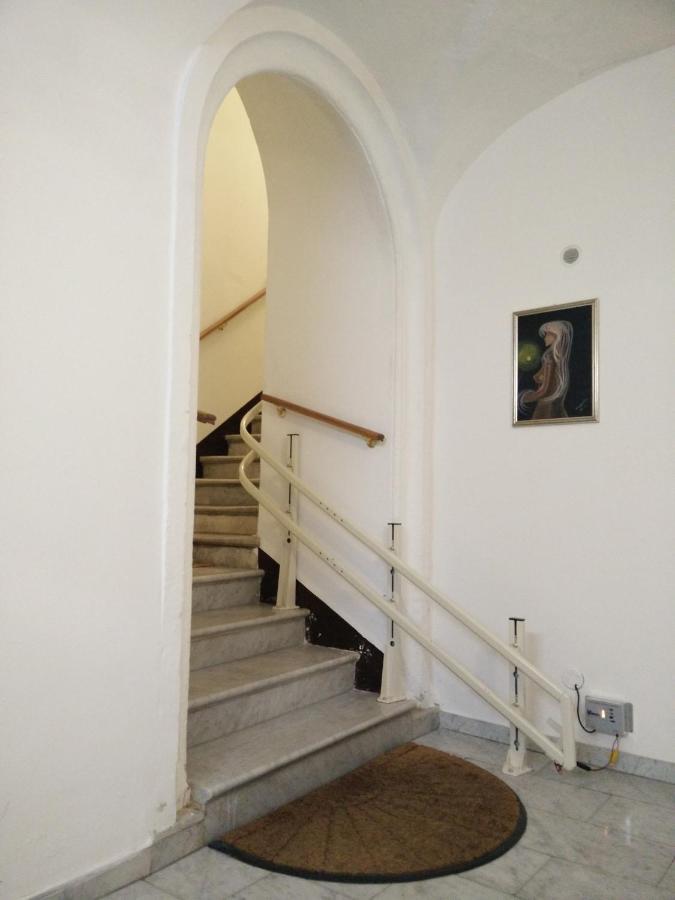 Apartment For 2 In Catania, B&B Le Voci Del Mercato Exterior photo