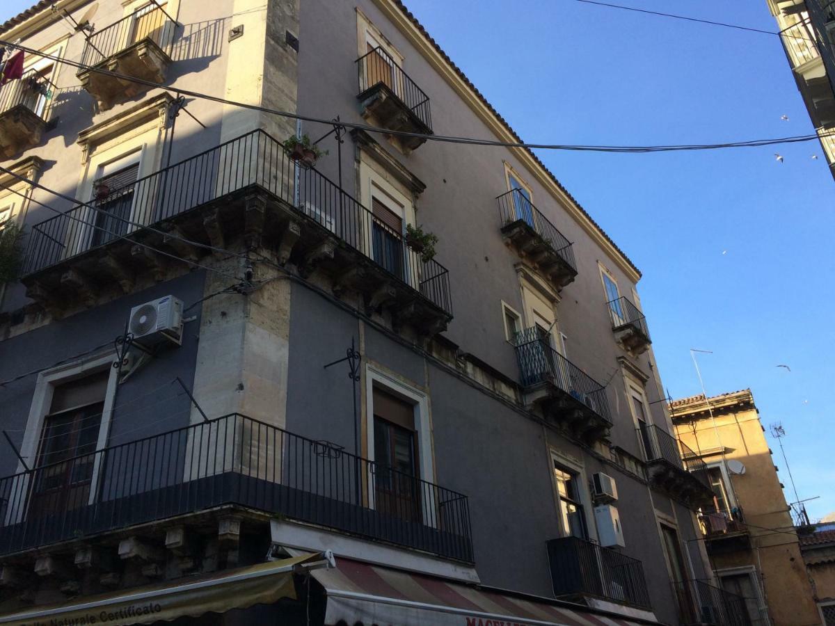 Apartment For 2 In Catania, B&B Le Voci Del Mercato Exterior photo