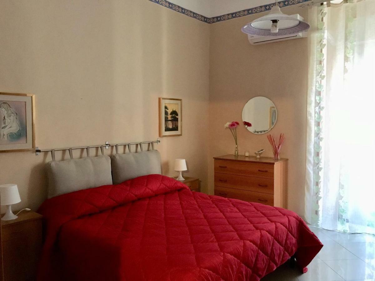 Apartment For 2 In Catania, B&B Le Voci Del Mercato Exterior photo